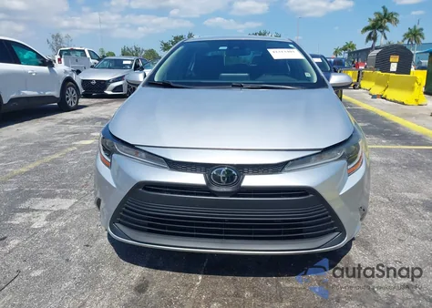2020 Toyota Corolla Le z USA, uszkodzony, nr VIN 5YFEPRAEXLP125579